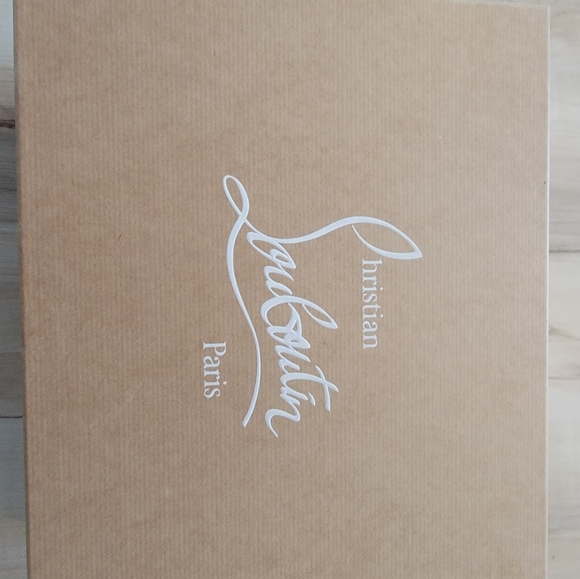 Christian Louboutin Rosalie Patent Black - Picture 8 of 11